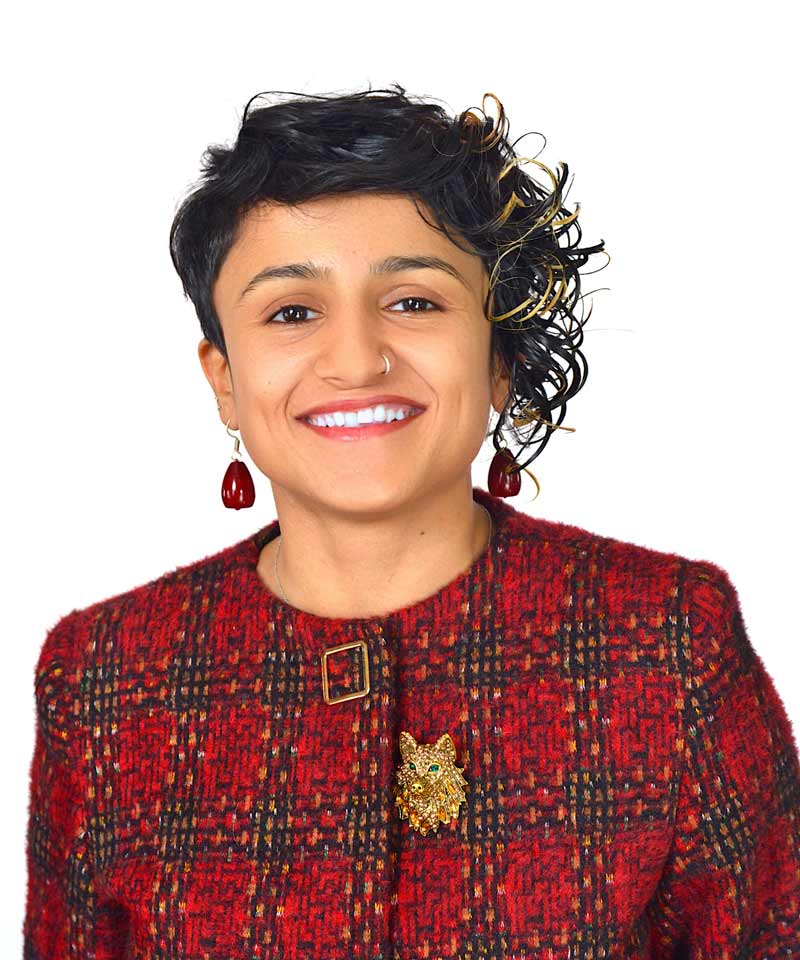 Falaknaaz headshot